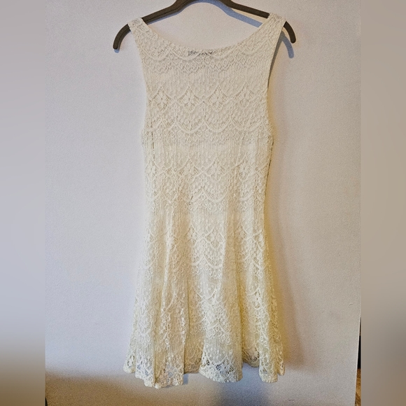 You are not alone white lace crochet dress - Picture 2 of 4